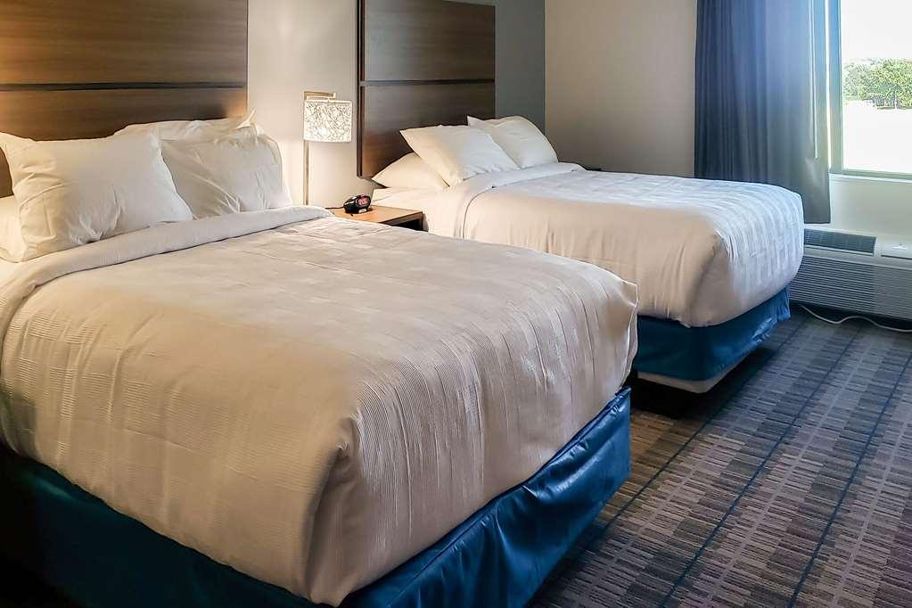 MainStay Suites Waukee-West Des Moines Zimmer foto